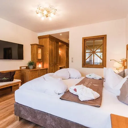 Hotel Dreisonnen Serfaus